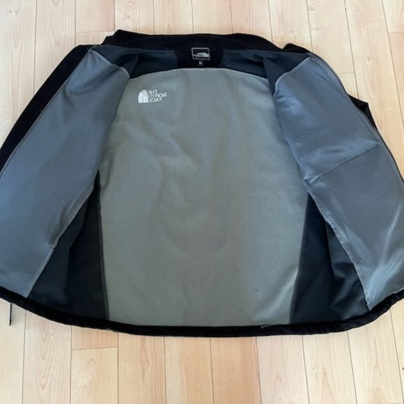 The North Face Jacket - Picture 3 of 4